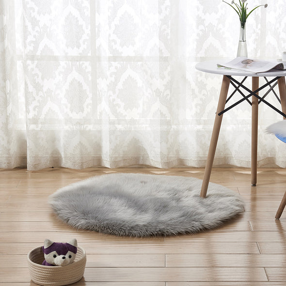 Round Fur Throw rug