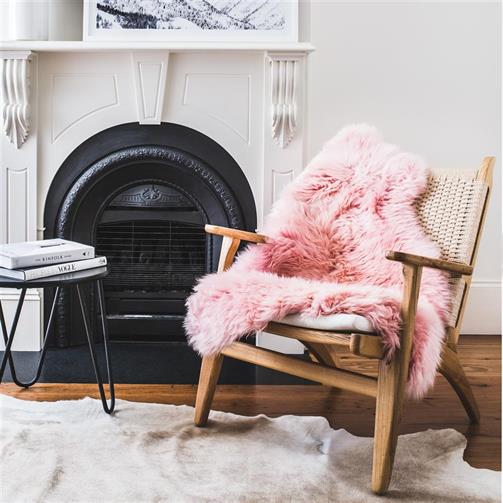 Flamingo Pink Fur Throw rug – Home and Beyond